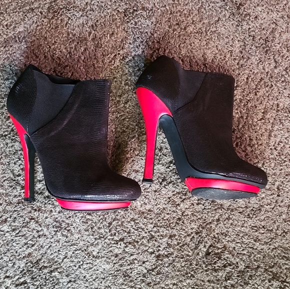 Black & red Platform booties Just Fabulous VIP Exclusive Luxury line sz7.5 - Picture 2 of 16
